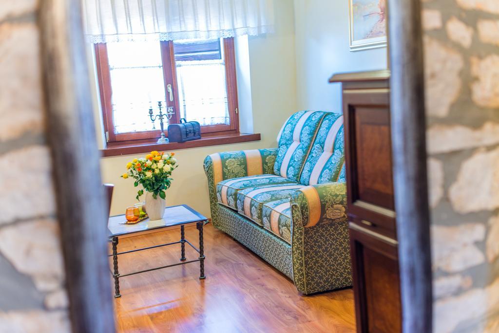 Aparthotel Katalyma 828 Канфанар Екстериор снимка
