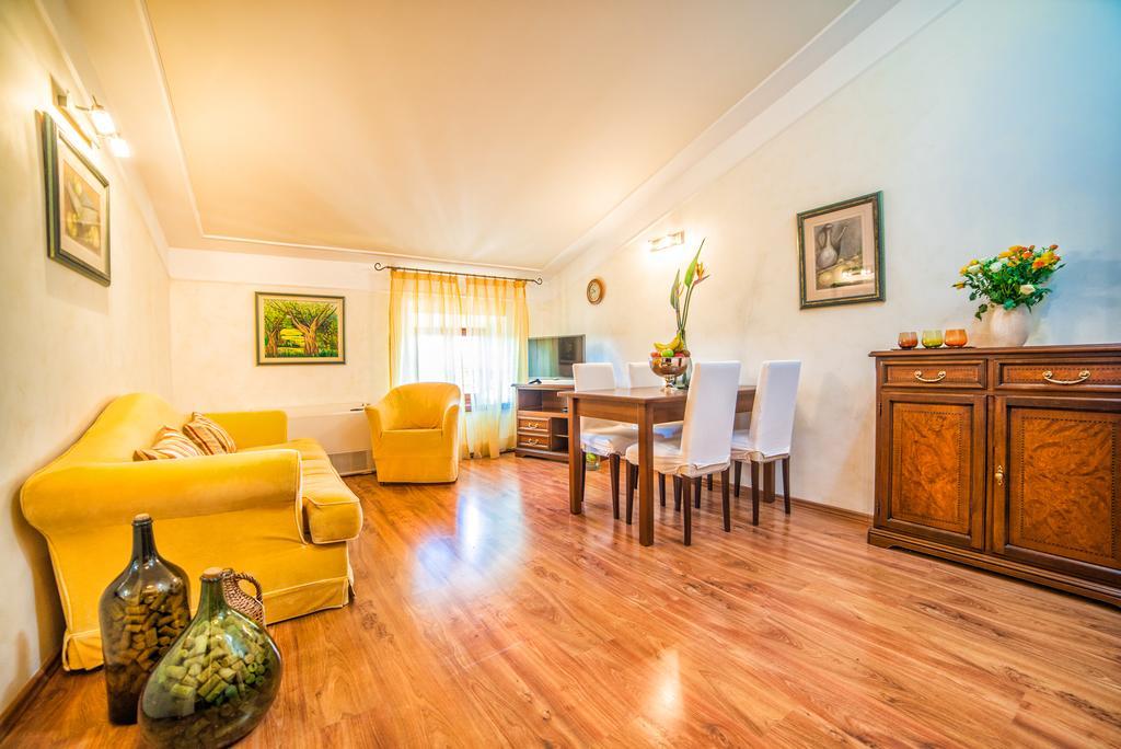 Aparthotel Katalyma 828 Канфанар Екстериор снимка