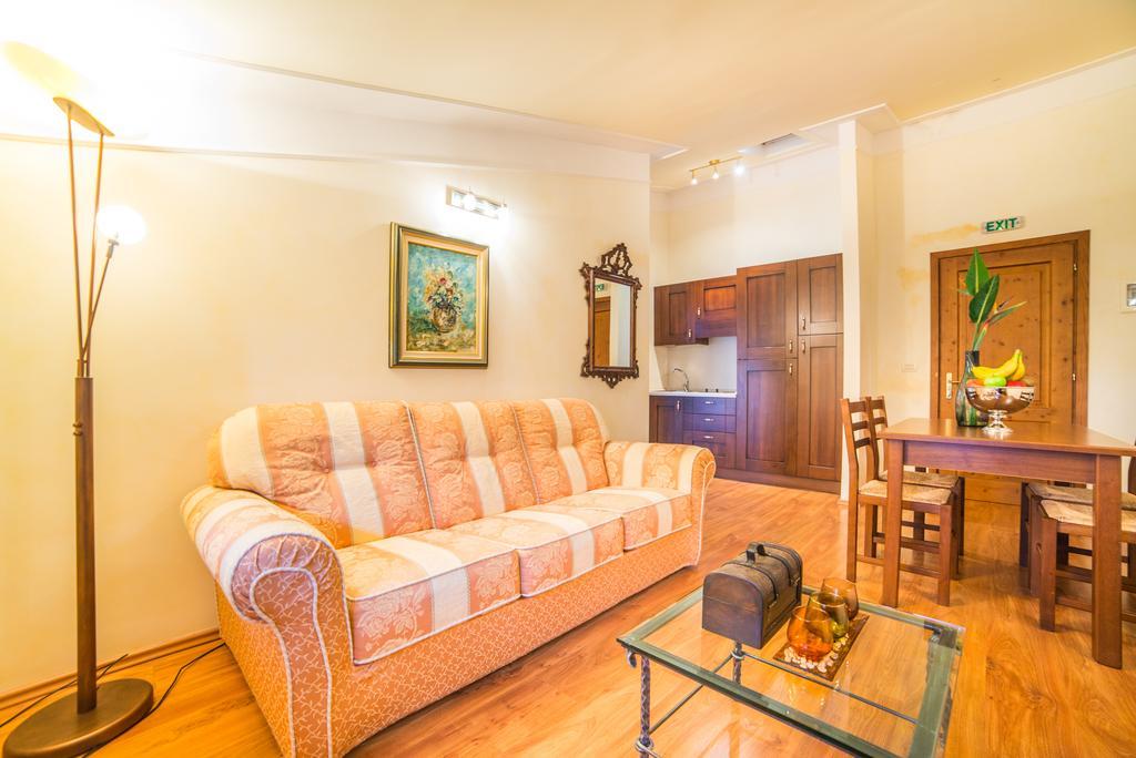 Aparthotel Katalyma 828 Канфанар Екстериор снимка