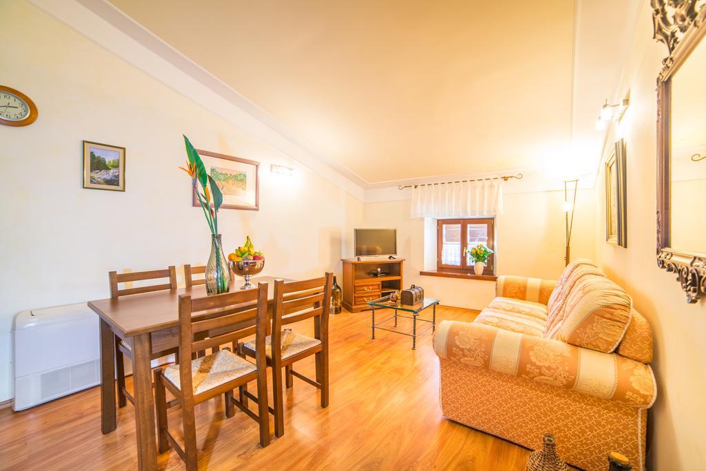 Aparthotel Katalyma 828 Канфанар Екстериор снимка
