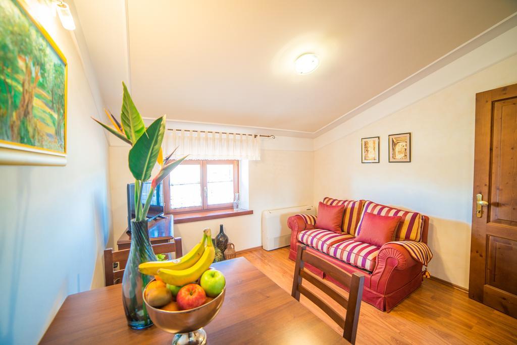 Aparthotel Katalyma 828 Канфанар Екстериор снимка