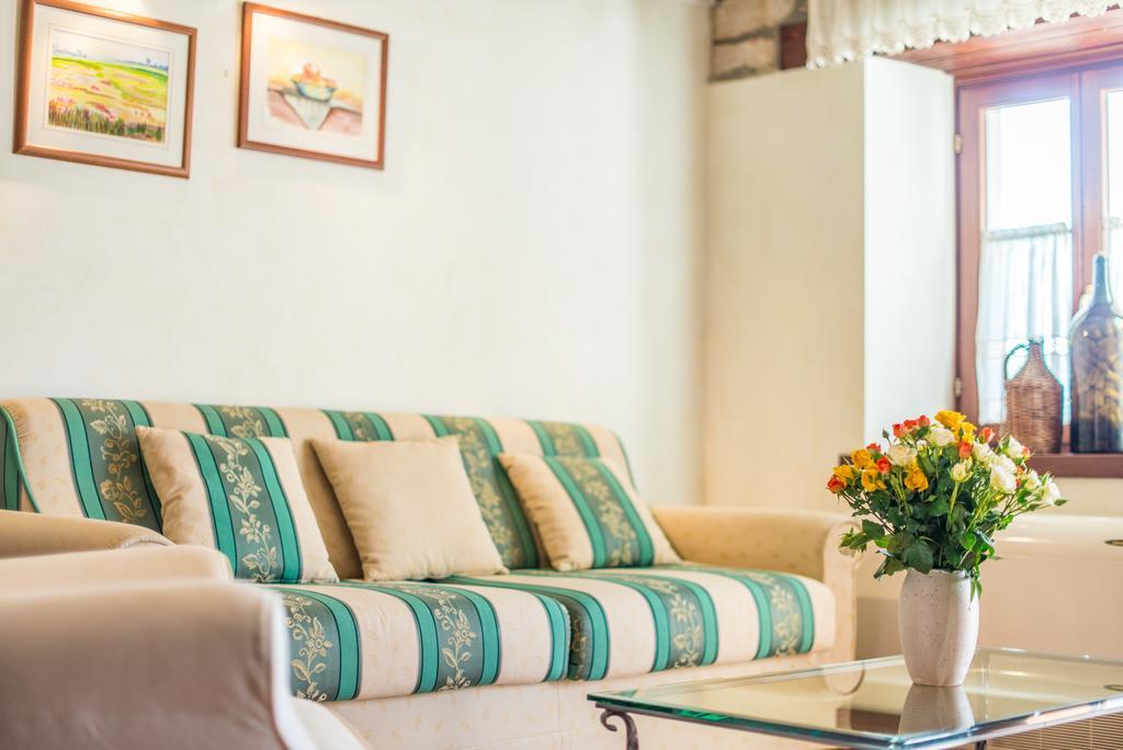 Aparthotel Katalyma 828 Канфанар Екстериор снимка