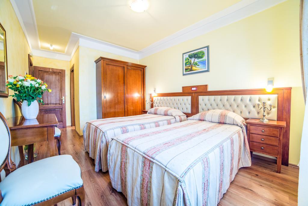 Aparthotel Katalyma 828 Канфанар Екстериор снимка