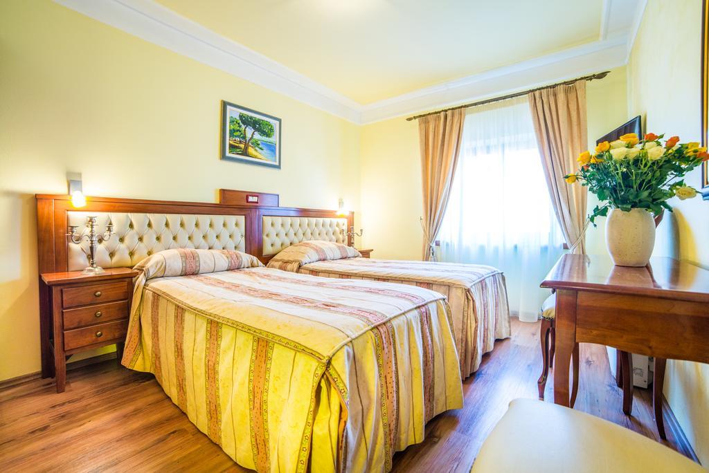 Aparthotel Katalyma 828 Канфанар Екстериор снимка